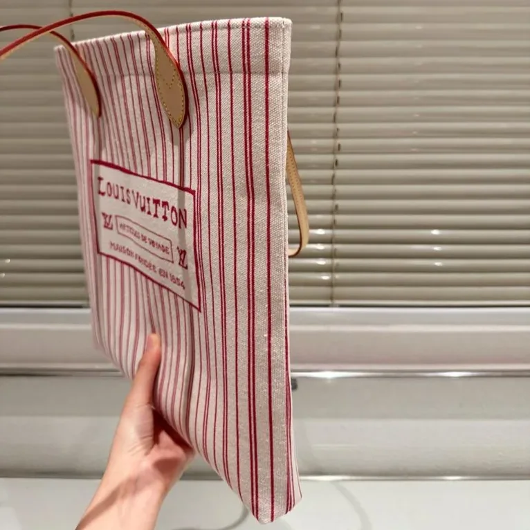 Louis Vuitton Carry It Beige Plum /