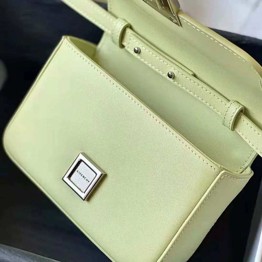 Givenchy Small 4g Bag in Box Leather for Women in Aqua