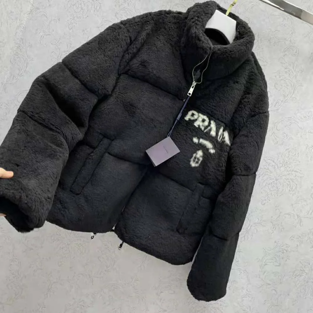 Prada Jacket Stands Out for the Delicate Touch of Shearling Jacket for Women in Black Prada Jacket Stands Out for the Delicate Touch of Shearling Jacket for Women in Black
