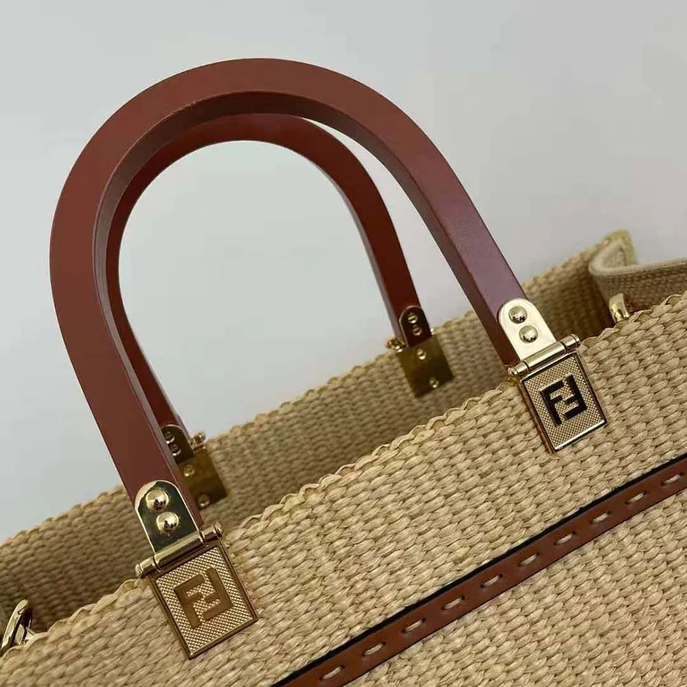 Fendi Fendi Sunshine Medium Shopper in Natural Straw for Women Fendi Fendi Sunshine Medium Shopper in Natural Straw for Women