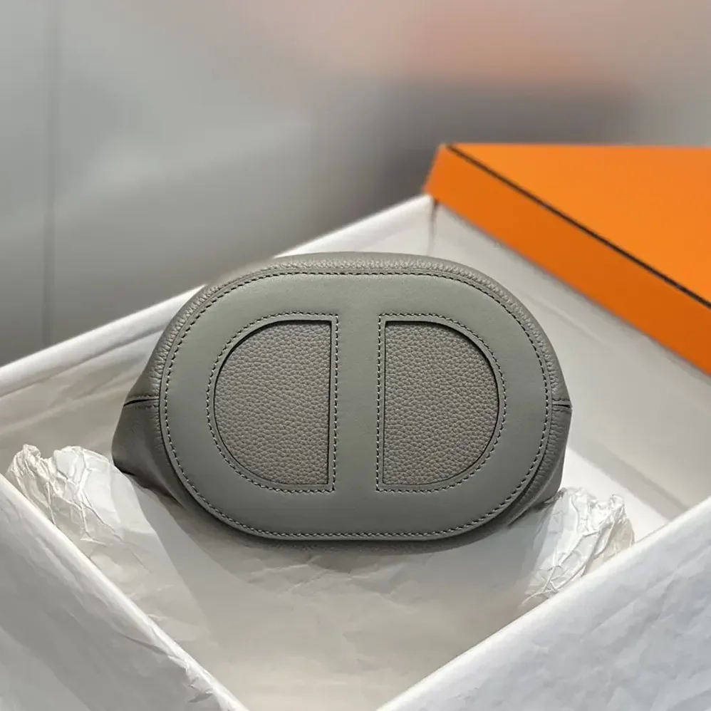 Hermes In the Loop 18 Handbag Clemence Leather for Women in Gray/Gold Hermes In the Loop 18 Handbag Clemence Leather for Women in Gray/Gold