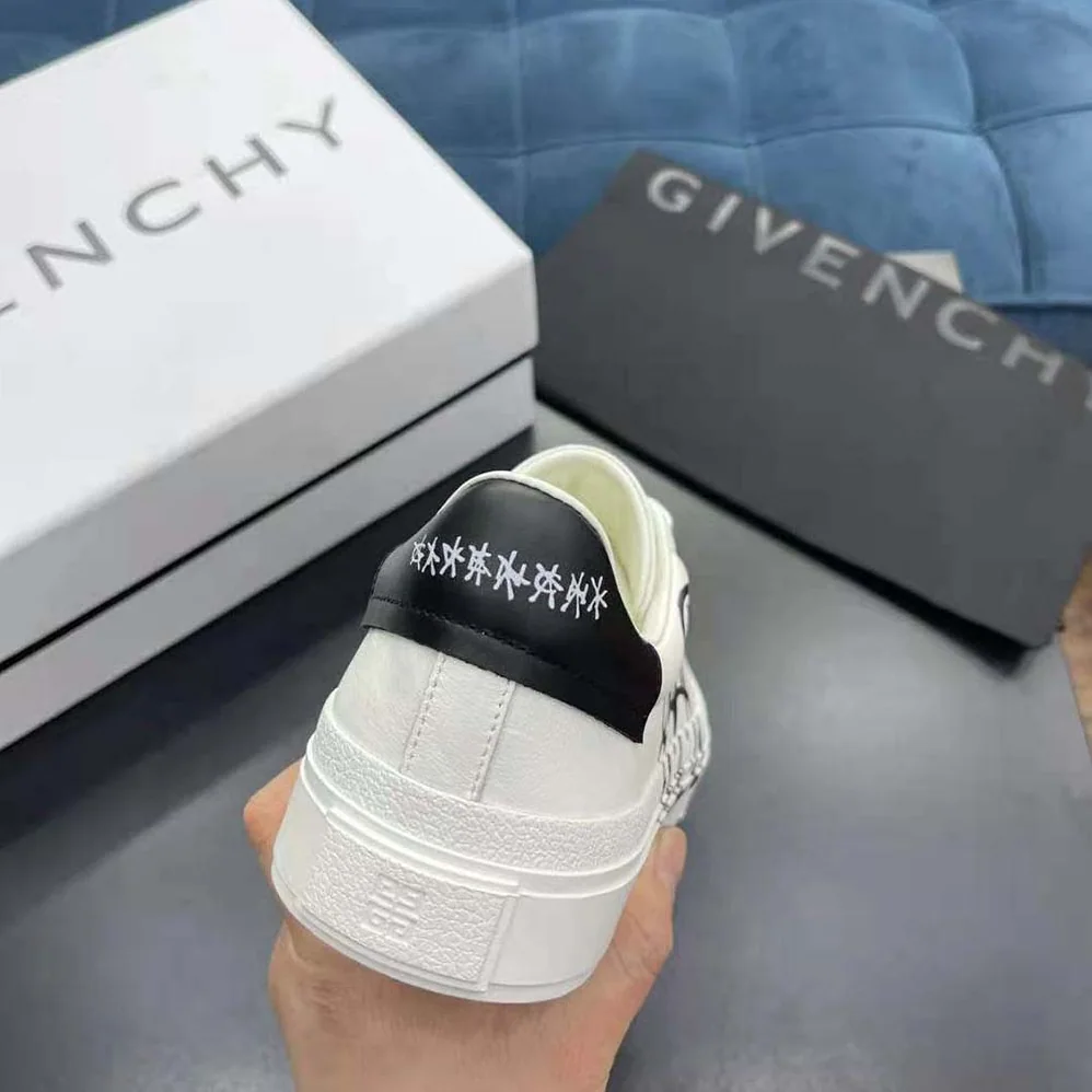 Givenchy Sneakers City Sport in Leather with Tag Effect Dog Print for Men in White