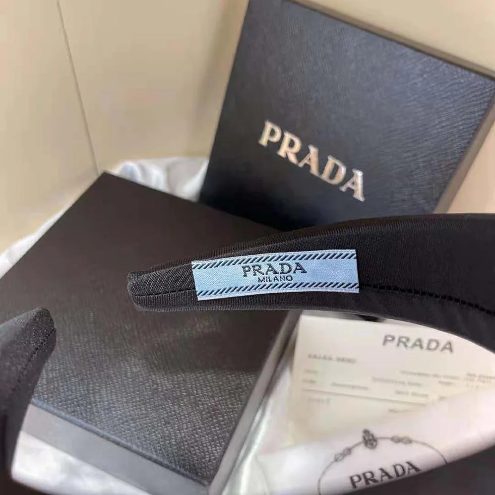 Prada Oversized Puffy Re-Nylon Headband for Women in Black Prada Oversized Puffy Re-Nylon Headband for Women in Black