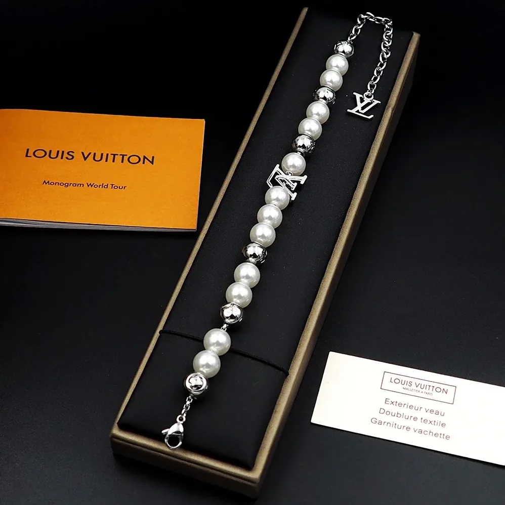 Louis Vuitton Monogram Pearls Bracelet White Louis Vuitton Monogram Pearls Bracelet White