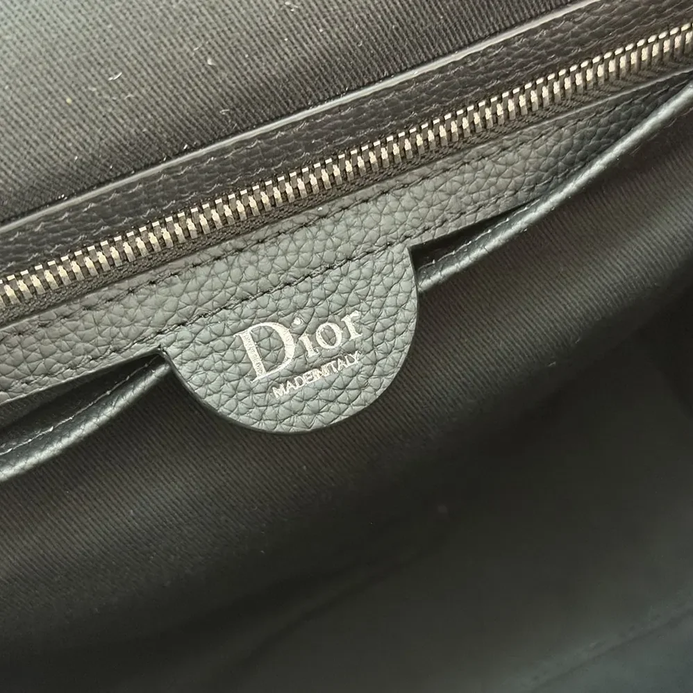 Dior Small Dior Jett Messenger Bag with Flap Black Dior Gravity Leather for Men Dior Small Dior Jett Messenger Bag with Flap Black Dior Gravity Leather for Men
