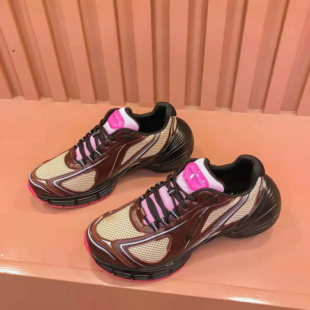 Givenchy TK-MX Runner Sneakers in Mesh for Unisex in Pink Givenchy TK-MX Runner Sneakers in Mesh for Unisex in Pink