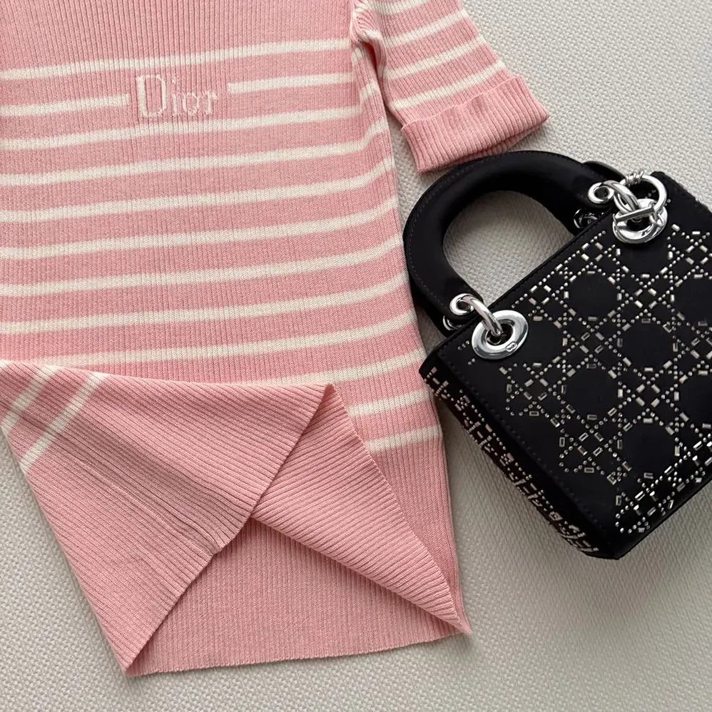 Dior Dioriviera Short-Sleeved Fitted Sweater White and Pink D for Women in Stripes Ribbed Cotton Knit Dior Dioriviera Short-Sleeved Fitted Sweater White and Pink D for Women in Stripes Ribbed Cotton Knit