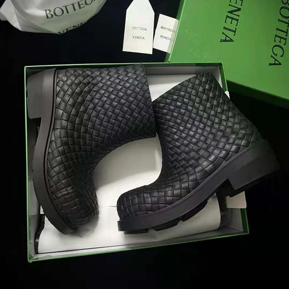 Bottega Veneta Fireman Ankle Boot for Unisex in Black Bottega Veneta Fireman Ankle Boot for Unisex in Black