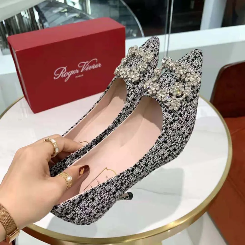 Roger Vivier Flower Strass Buckle Pumps in Fabrics for Women Roger Vivier Flower Strass Buckle Pumps in Fabrics for Women