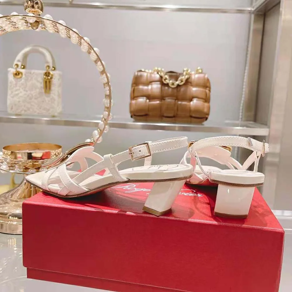 Roger Vivier Belle Vivier Metal Buckle Sandals in Patent Leather for Women Roger Vivier Belle Vivier Metal Buckle Sandals in Patent Leather for Women
