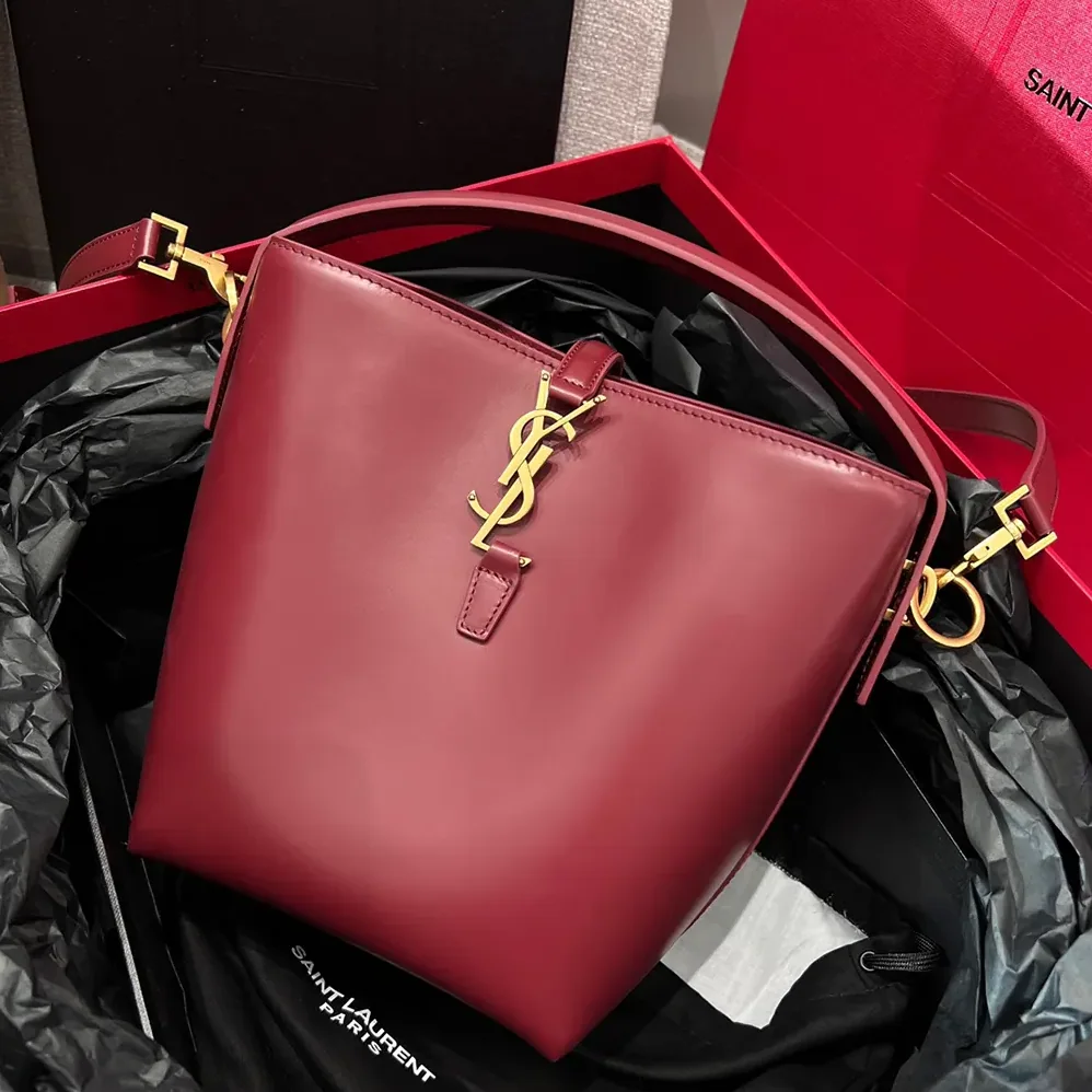 Saint Laurent YSL Le 37 Small in Shiny Leather for Women in Maroon Saint Laurent YSL Le 37 Small in Shiny Leather for Women in Maroon