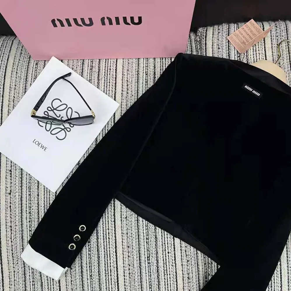 Miu Miu Velvet Single-Breasted Jacket with Miu Miu Logo label for Women in Black Miu Miu Velvet Single-Breasted Jacket with Miu Miu Logo label for Women in Black