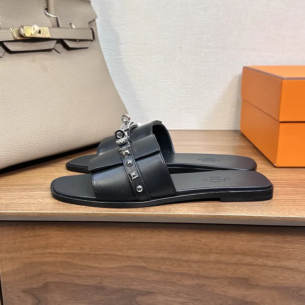 Hermes Giulia Sandal for Unisex in Black