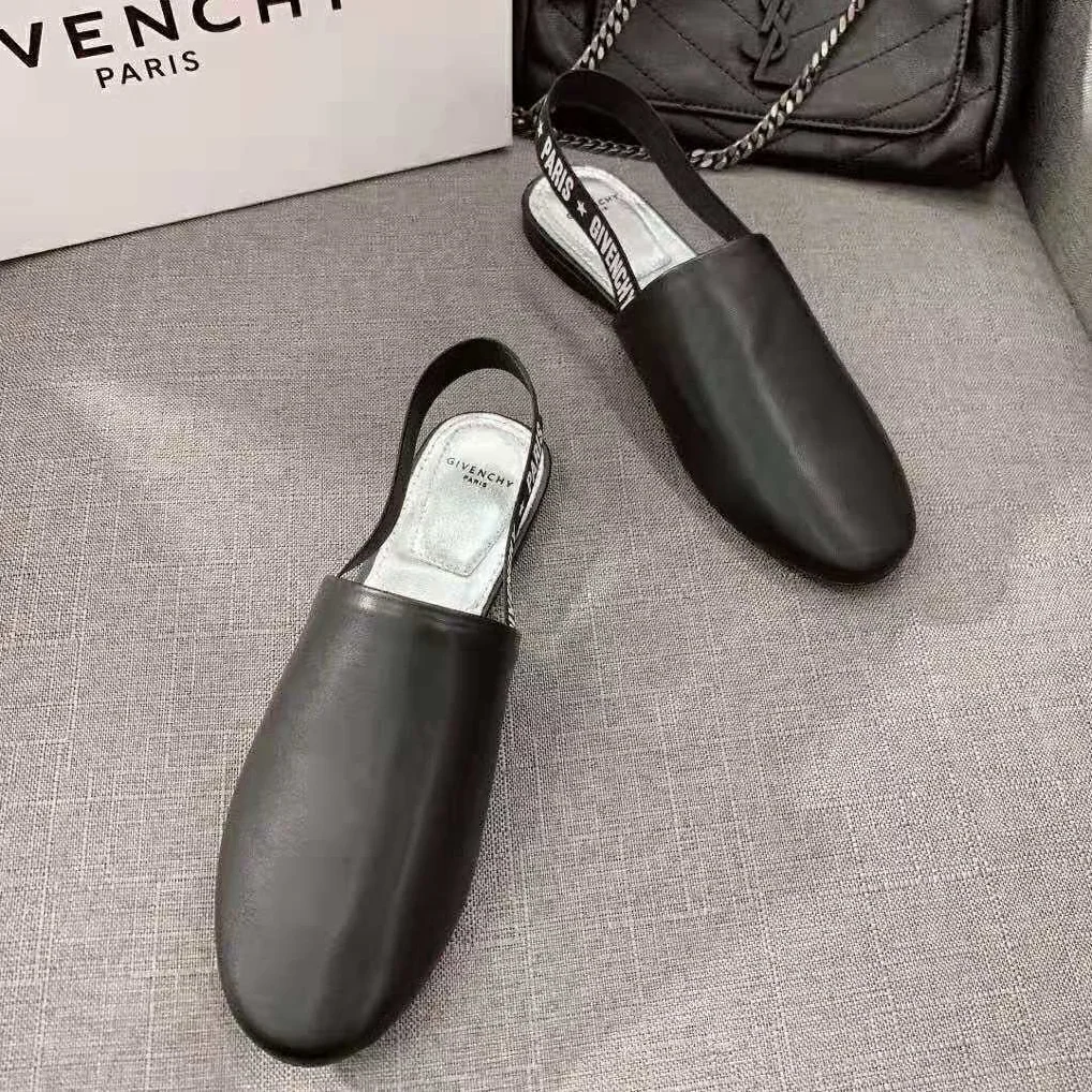 Givenchy Givenchy Sling Back Flat Mules for Women in Black Givenchy Givenchy Sling Back Flat Mules for Women in Black