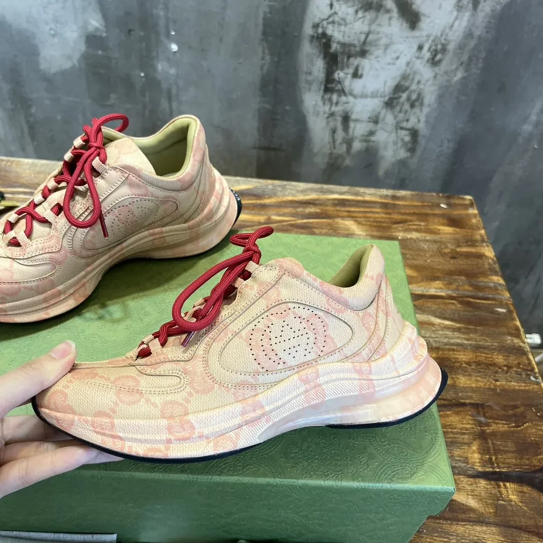 Gucci Run Sneaker Beige Gucci Run Sneaker Beige