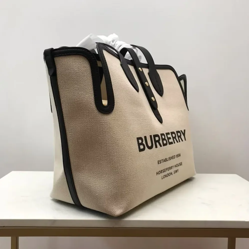 Burberry The Medium Soft Cotton Canvas Belt Bag for Women in Beige Burberry The Medium Soft Cotton Canvas Belt Bag for Women in Beige