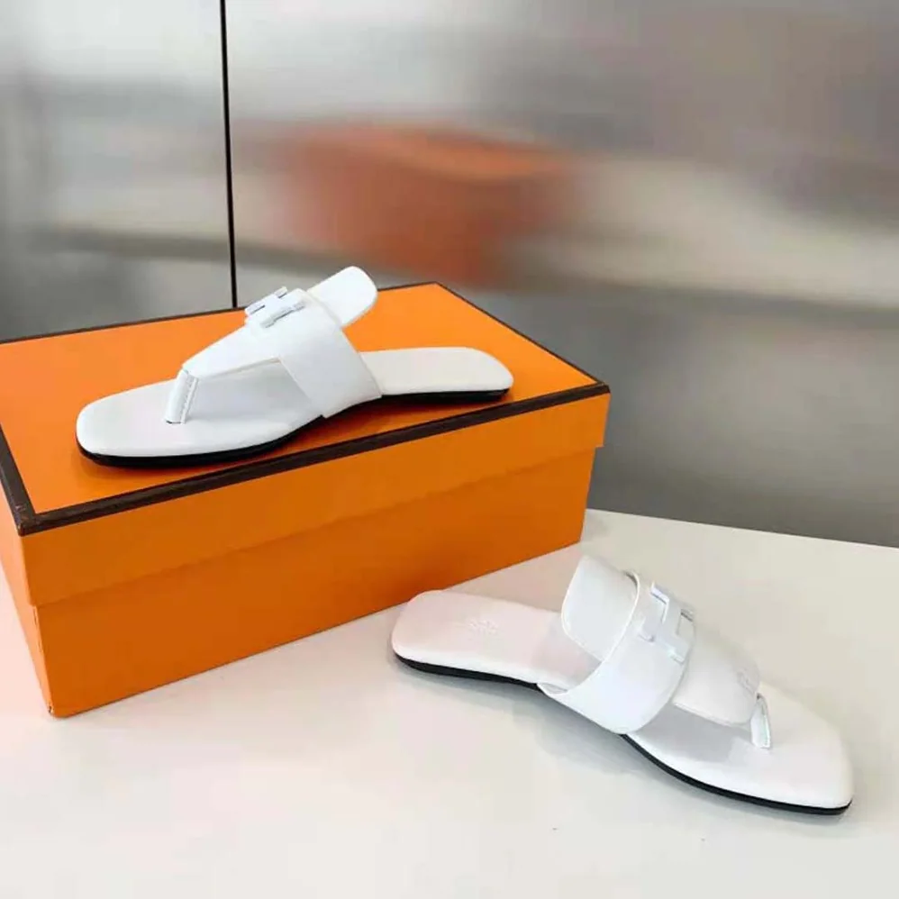 Hermes Galerie Sandal in Calfskin for Women in White