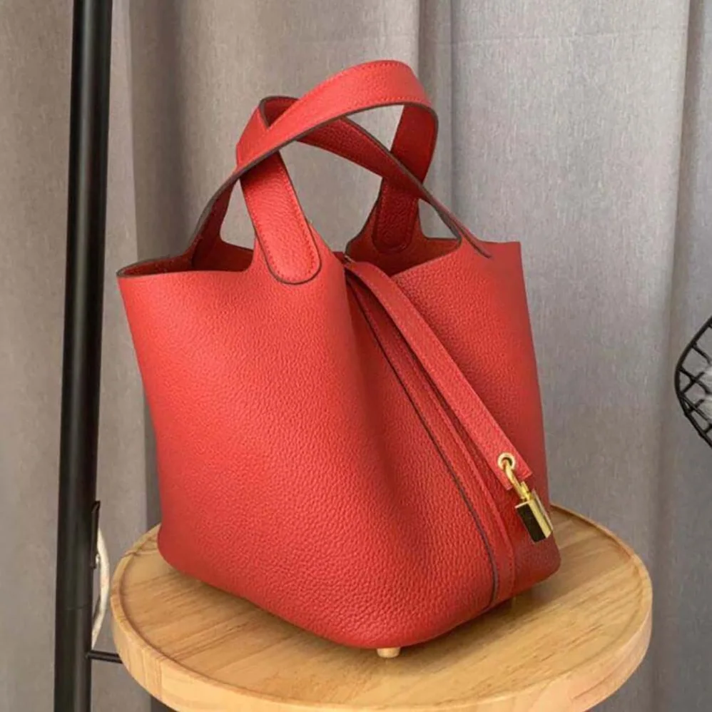 Hermes Picotin Lock 22cm in Clémence leather for Women in Red Hermes Picotin Lock 22cm in Clémence leather for Women in Red
