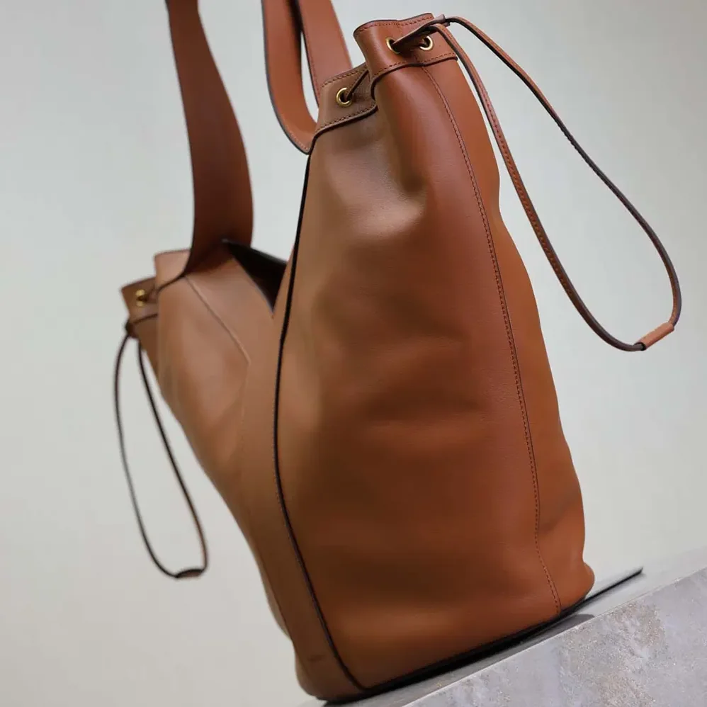 Saint Laurent YSL Y Large Hobo in Leather for Women in Brown