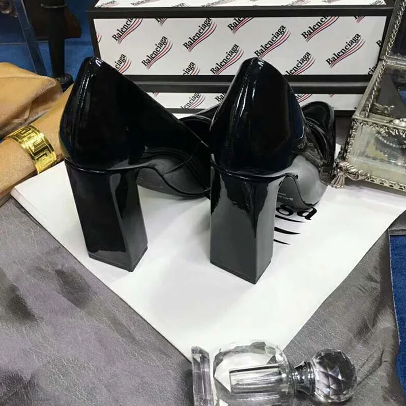 Balenciaga Shoes Round Toe Glazed Calfskin Pumps 110mm Heel for Women in Black Balenciaga Shoes Round Toe Glazed Calfskin Pumps 110mm Heel for Women in Black