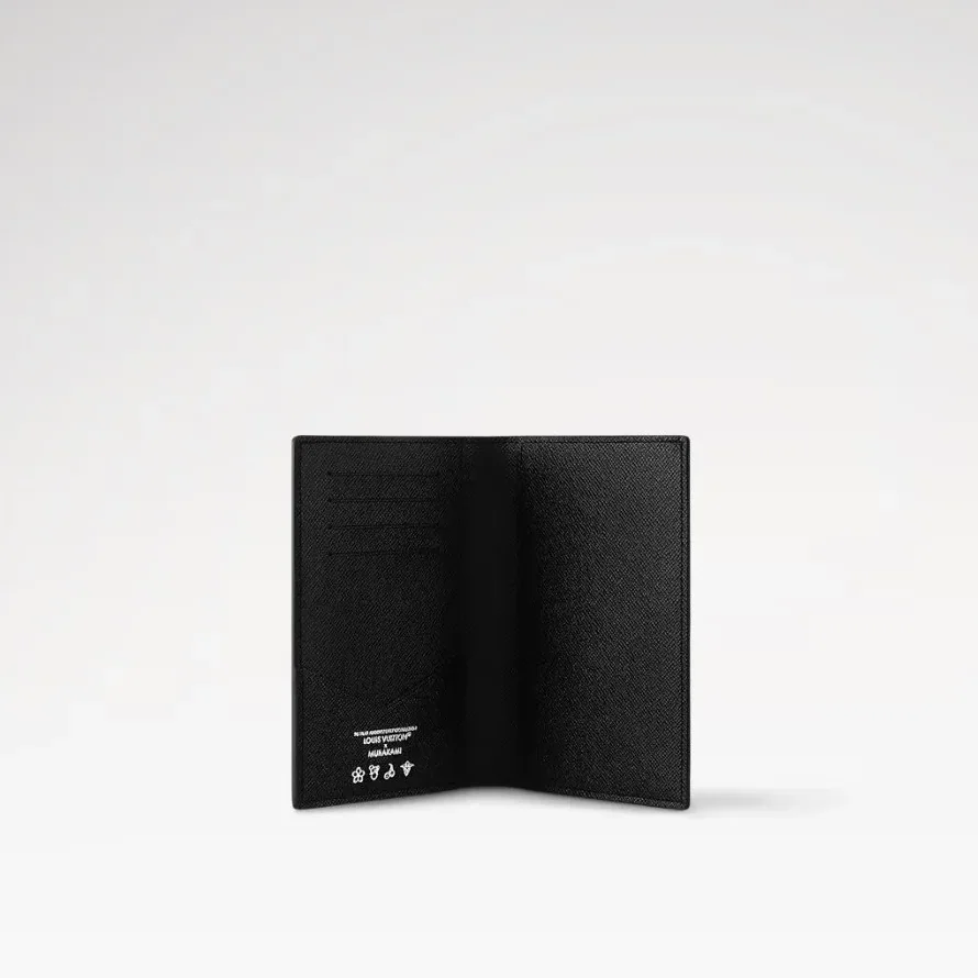 Louis Vuitton LV x TM Passport Cover Multicolore Noir / Louis Vuitton LV x TM Passport Cover Multicolore Noir /