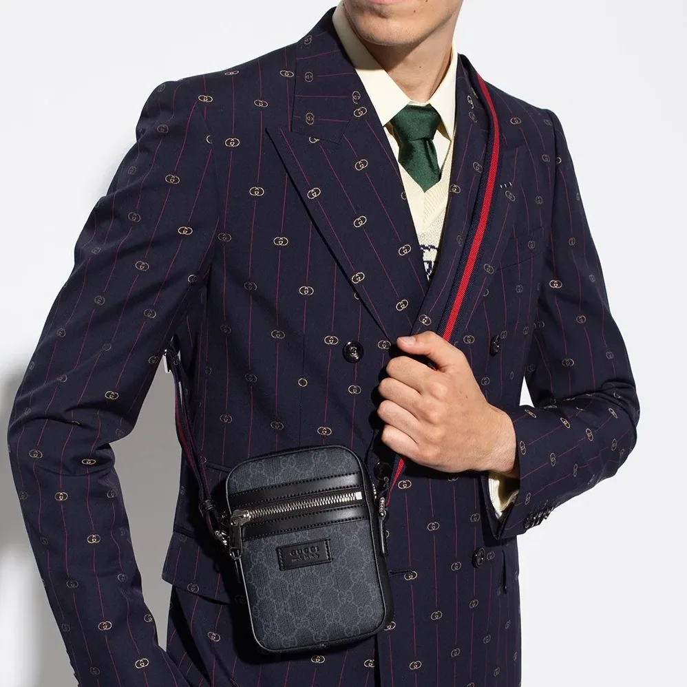 Gucci GG Messenger Bag Black/Grey GG Supreme Canvas A Material With Low Environmental Impact With Black /