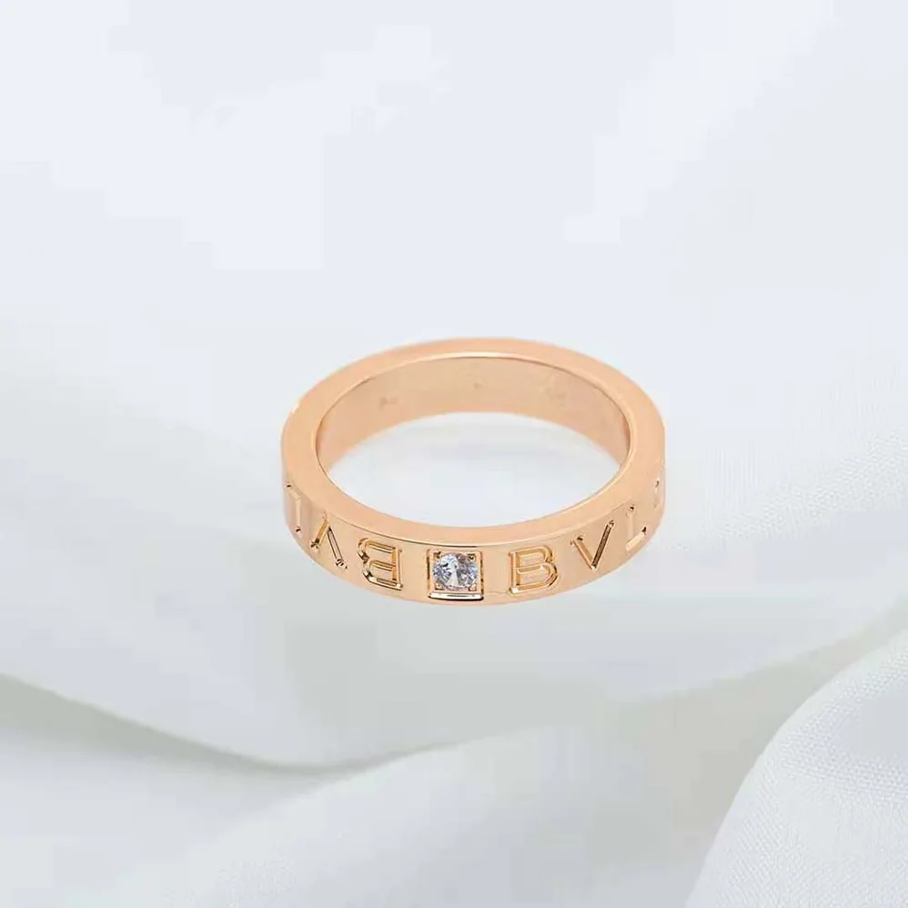 Bvlgari Bvlgari Bvlgari Ring 18 KT Rose Gold Ring with Diamond for Women in Gold Bvlgari Bvlgari Bvlgari Ring 18 KT Rose Gold Ring with Diamond for Women in Gold