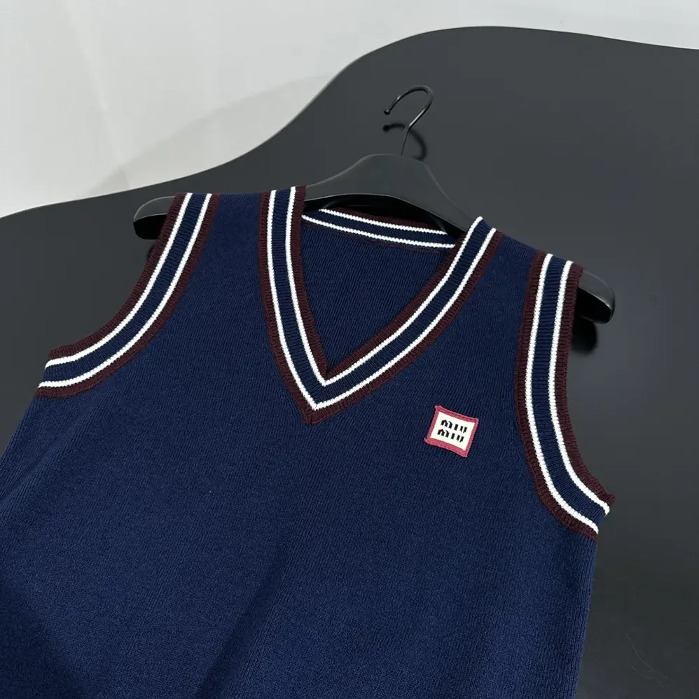 Miu Miu Wool and Cashmere Knit Vest for Women Miu Miu Wool and Cashmere Knit Vest for Women