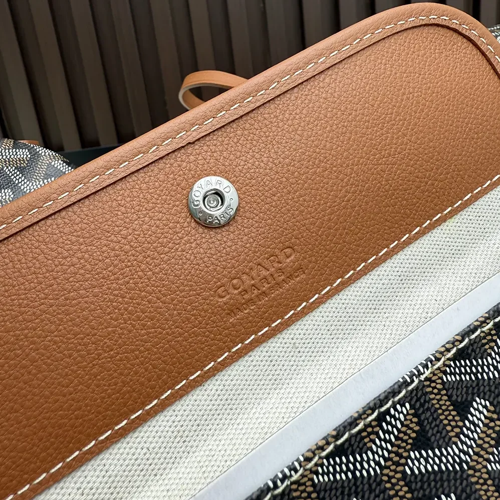 Goyard Saint Louis Gm Bag for Unisex in Tan Goyard Saint Louis Gm Bag for Unisex in Tan