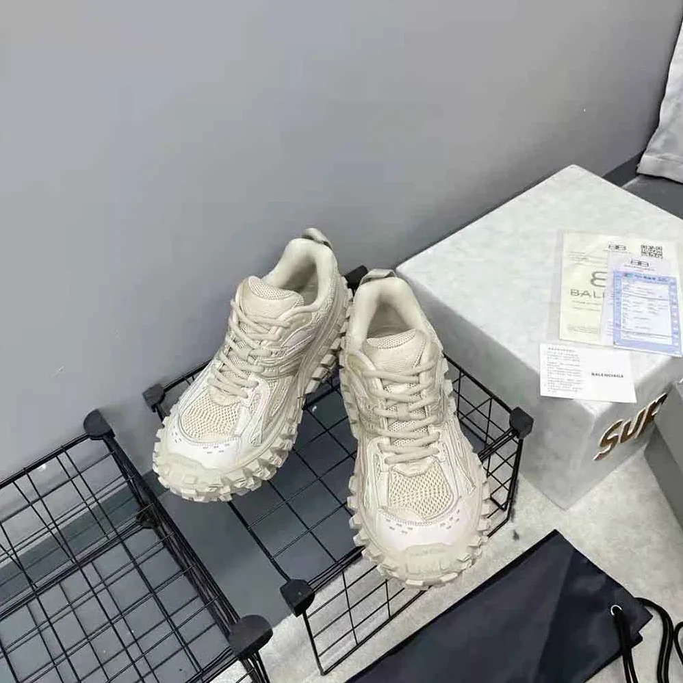 Balenciaga Defender Sneaker in Beige Mesh and Nylon for Unisex