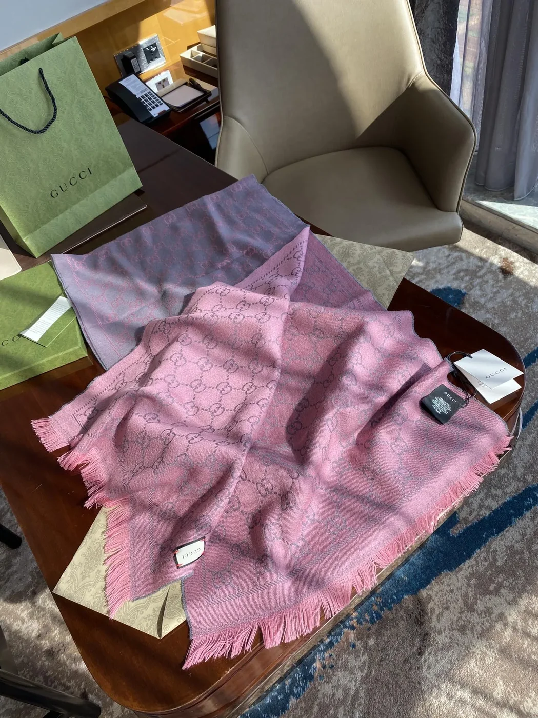 Gucci GG Lamé Lacquard Stole Scarf Pink /
