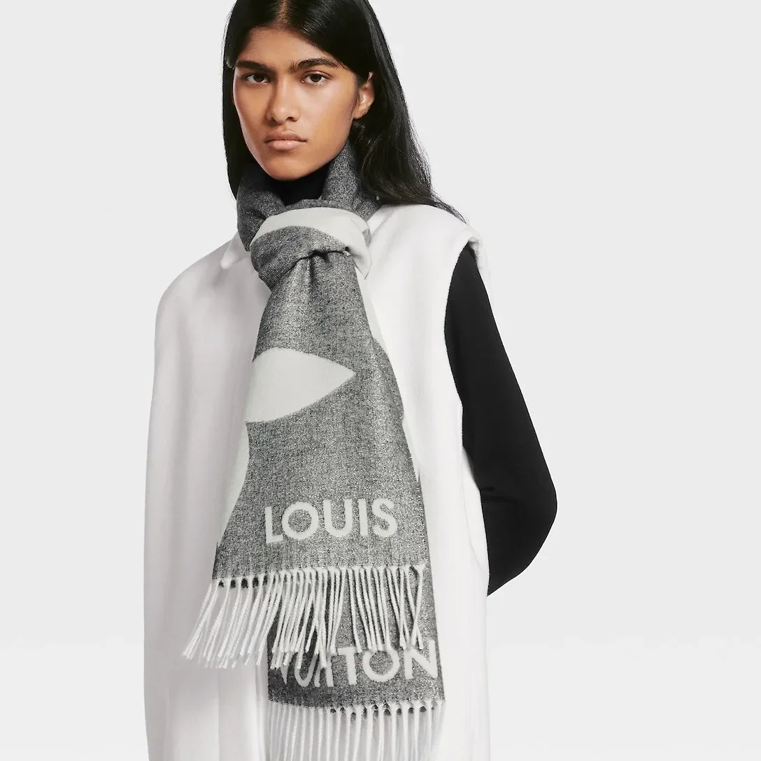 Louis Vuitton Ultimate Shine Scarf