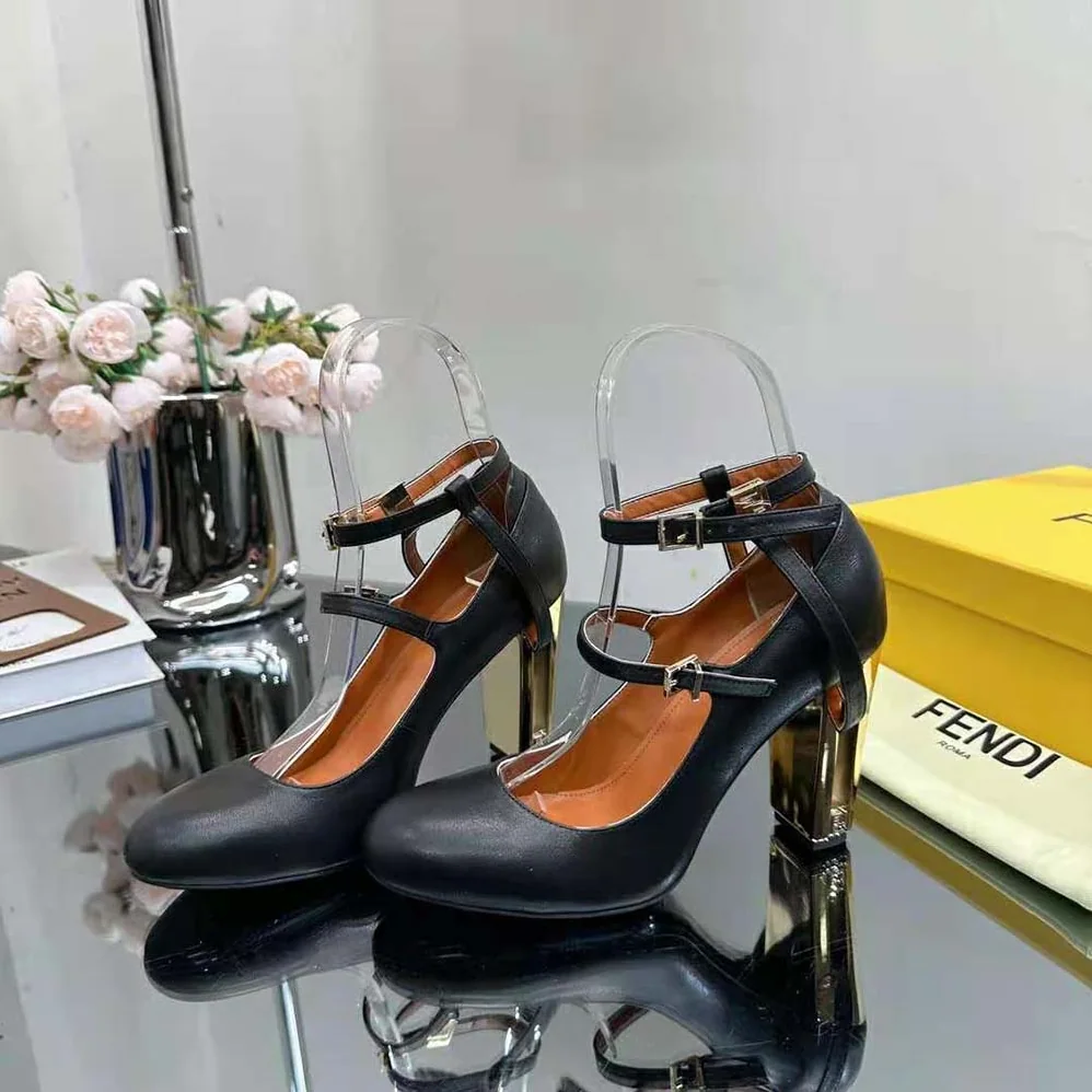 Fendi Delfina Black Leather High-Heeled Pumps for Women in Black Fendi Delfina Black Leather High-Heeled Pumps for Women in Black