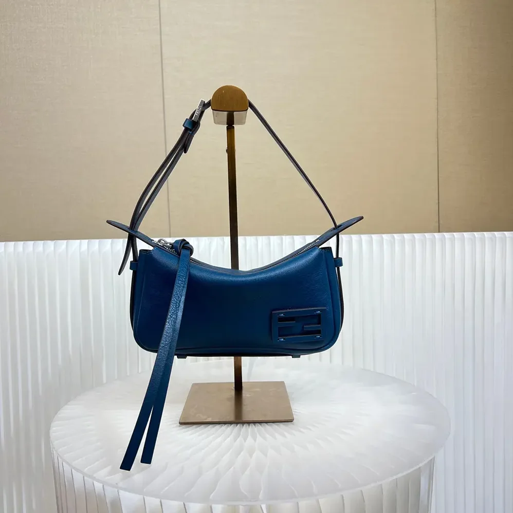Fendi Simply Fendi Mini Blue Leather Mini for Unisex in bag