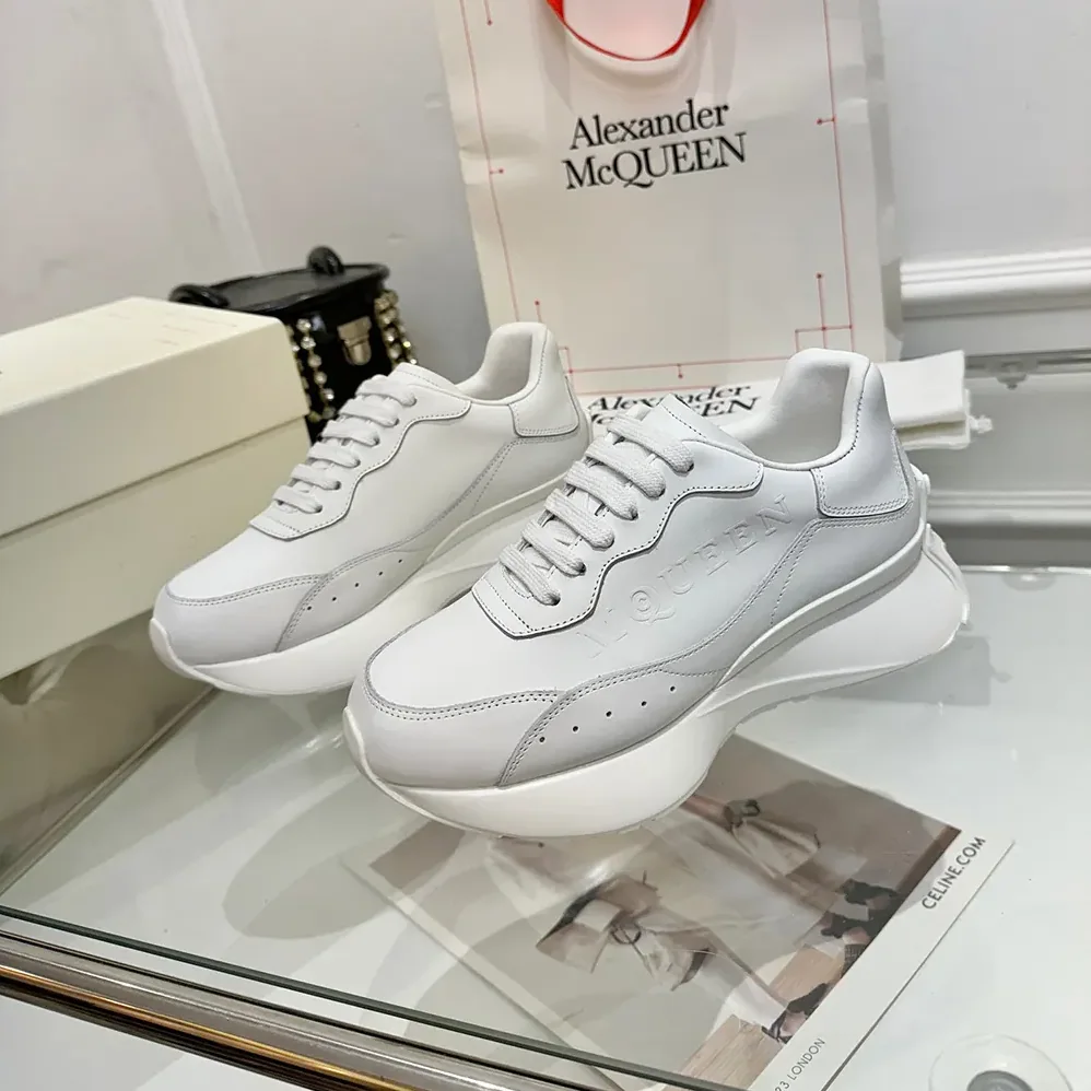 Alexander Mcqueen Sprint Runner in White for Unisex Alexander Mcqueen Sprint Runner in White for Unisex