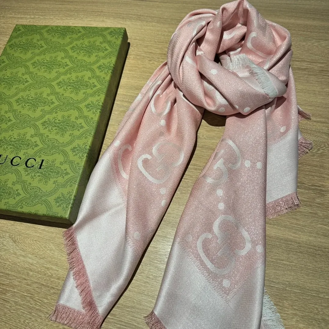 Gucci Jacquard Scarf Pink / Gucci Jacquard Scarf Pink /