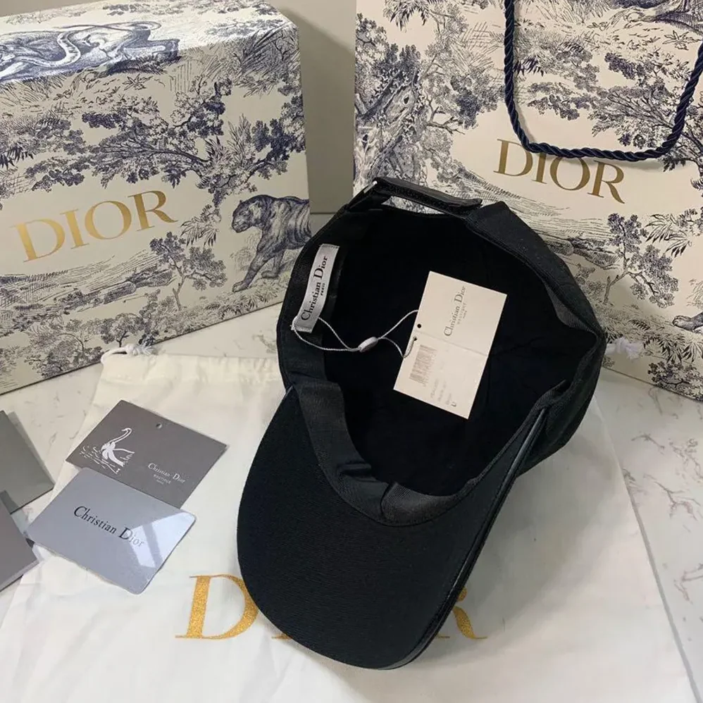 Dior Stussy Embroidered Logo Hat Black Cotton Canvas for Unisex Dior Stussy Embroidered Logo Hat Black Cotton Canvas for Unisex