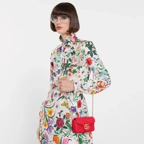 Gucci Marmont Mini Shoulder Bag in Bright Red Gold Hardware