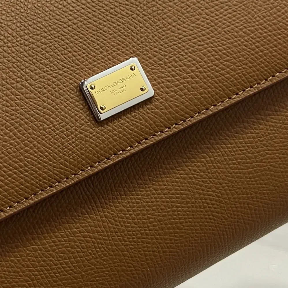 Dolce Gabbana D&G Small Sicily Handbag in Dauphine Calfskin for Women in Brown Dolce Gabbana D&G Small Sicily Handbag in Dauphine Calfskin for Women in Brown