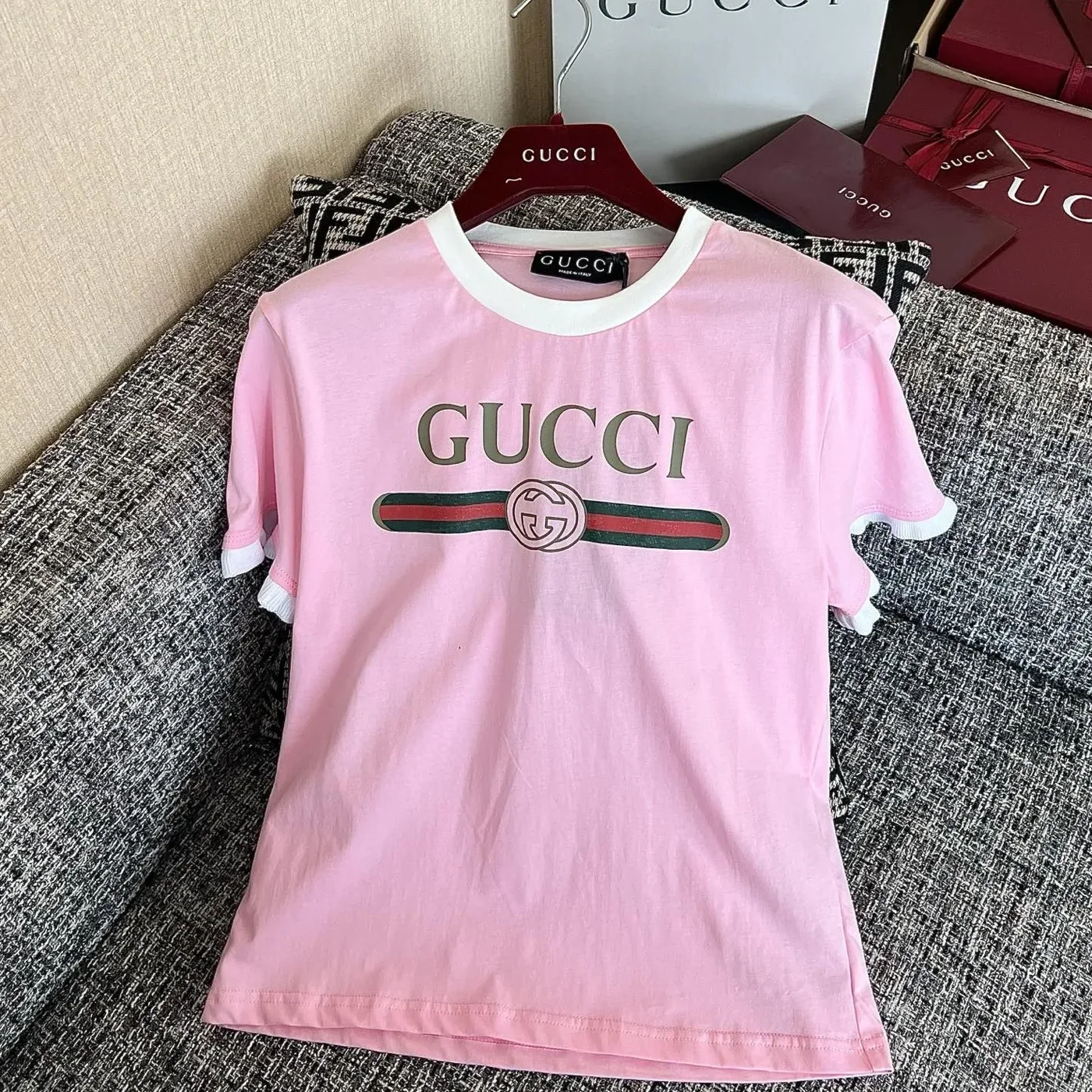 Gucci Print T in Shirt Pink Gucci Print T in Shirt Pink