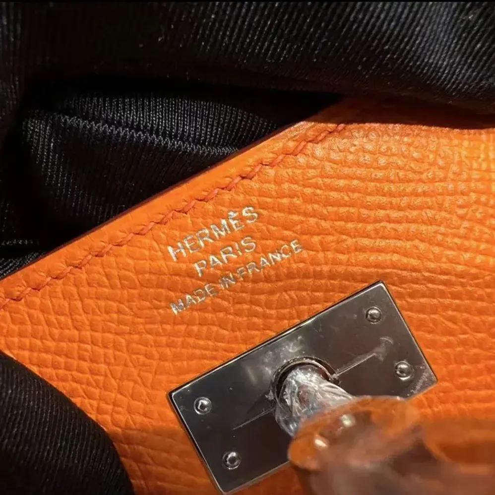 Hermes Kelly To Go in Epsom Leather for Women in Orange Hermes Kelly To Go in Epsom Leather for Women in Orange