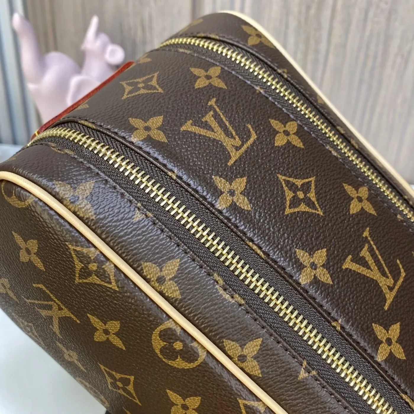 Louis Vuitton King Size Toiletry Monogram Canvas / LV Louis Vuitton King Size Toiletry Monogram Canvas / LV