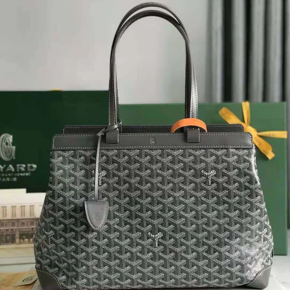 Goyard Bellechasse Biaude PM Bag for Women in Grey Goyard Bellechasse Biaude PM Bag for Women in Grey