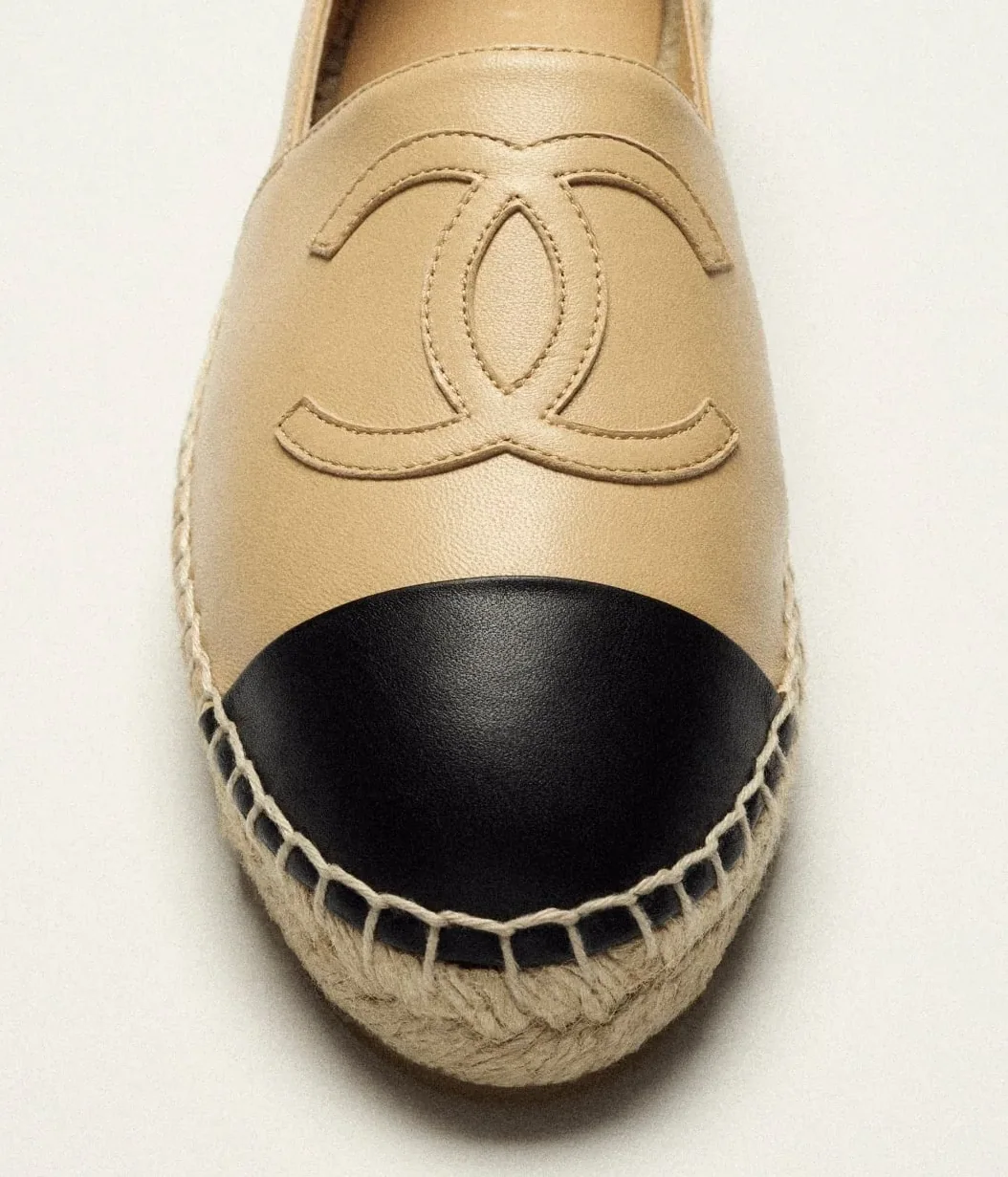 Chanel Espadrilles Beige in Black