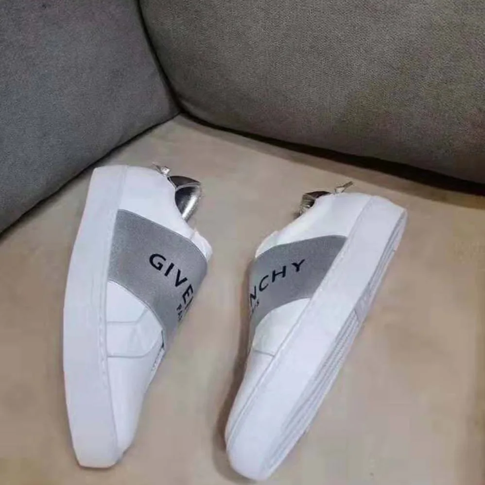 Givenchy Givenchy Paris Metallized Strap Sneakers in Leather for Women in Silver