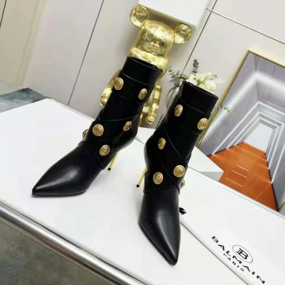 Balmain Alma Leather Ankle Boots for Women in Black Balmain Alma Leather Ankle Boots for Women in Black