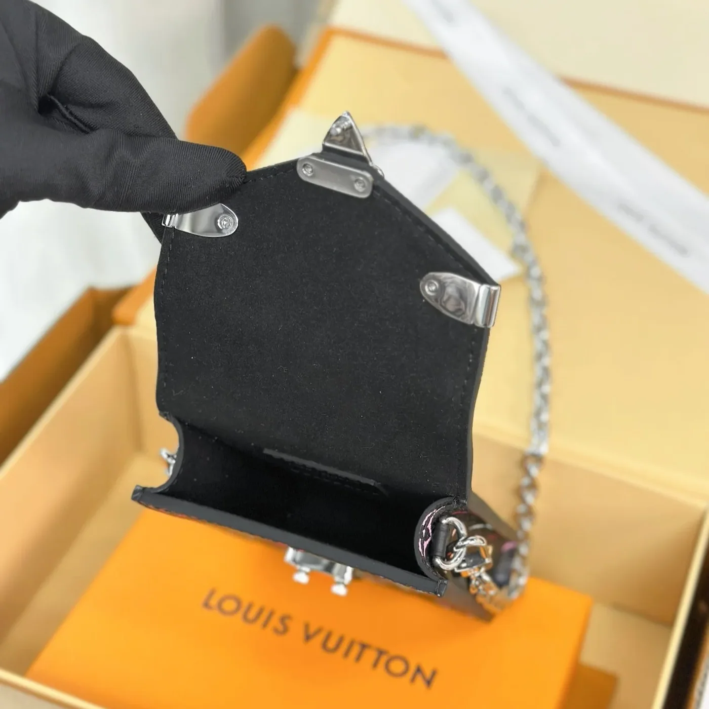 Louis Vuitton LV x TM Phone Pouch Metis in Multicolore Silver Hardware