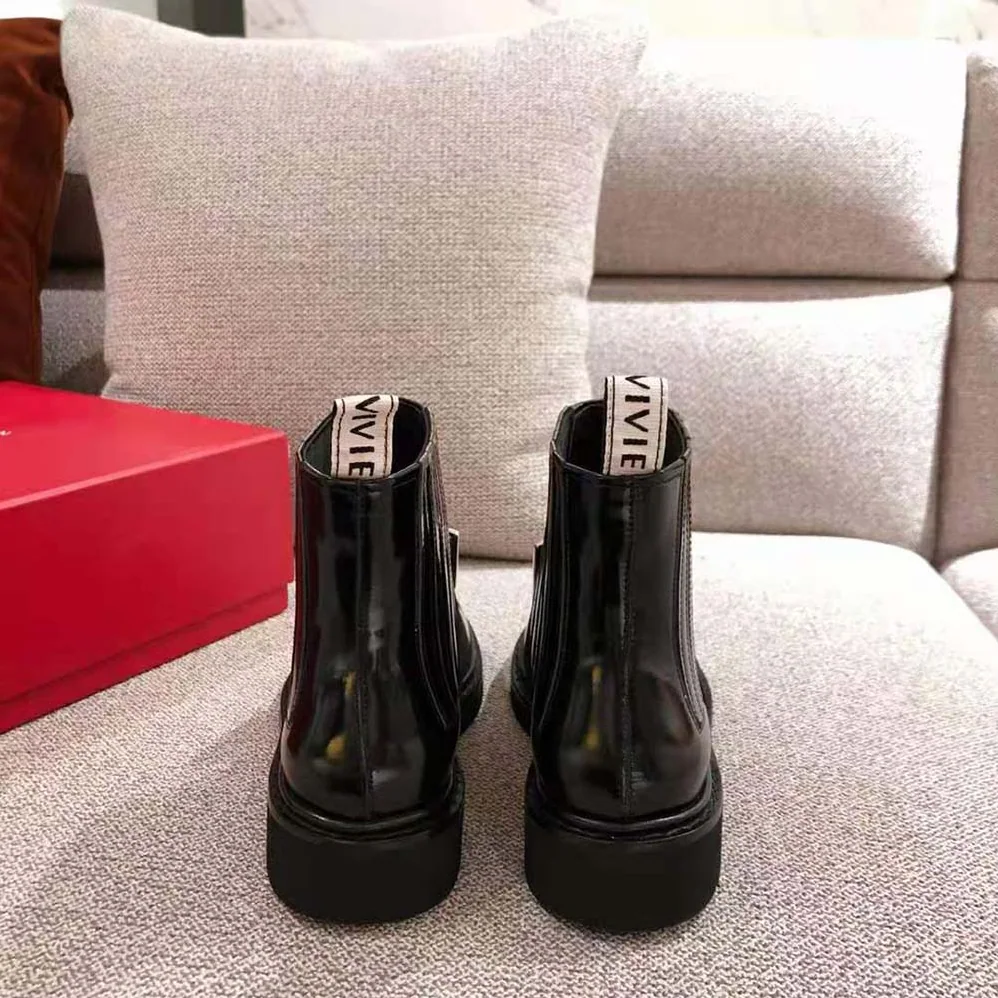 Roger Vivier Chelsea Viv' Rangers Metal Buckle Ankle Boots for Women in Black Roger Vivier Chelsea Viv' Rangers Metal Buckle Ankle Boots for Women in Black