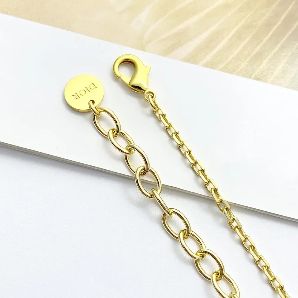 Dior Chardons Short Necklace Gold-Finish Metal and White Resin Pearls for Women Dior Chardons Short Necklace Gold-Finish Metal and White Resin Pearls for Women