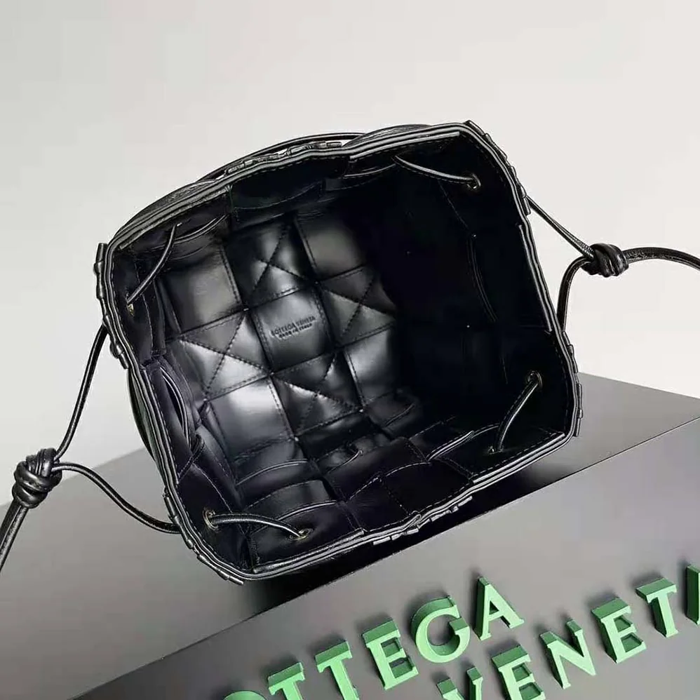 Bottega Veneta Small Cassette Bucket Bag in Lambskin Leather for Women in Black Bottega Veneta Small Cassette Bucket Bag in Lambskin Leather for Women in Black